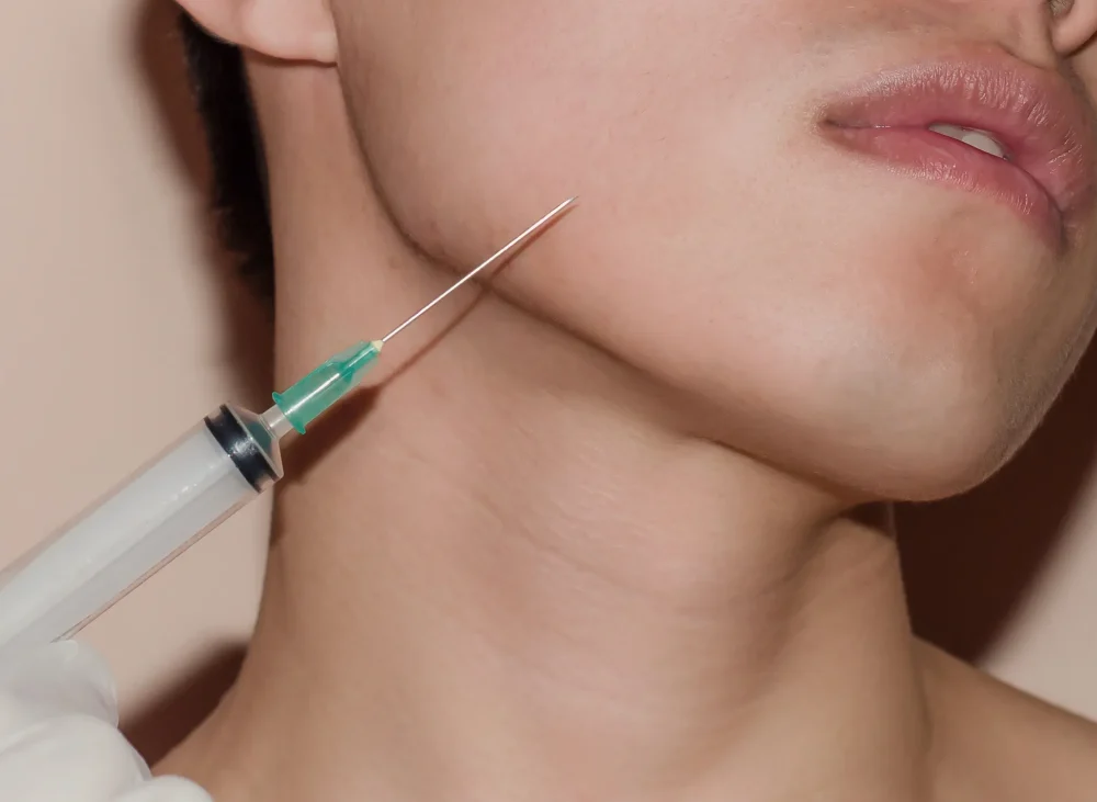 DHA-licensed practitioner administering Botox injection for forehead wrinkles at Yeppeun Skin Clinic Jumeirah 2 Dubai