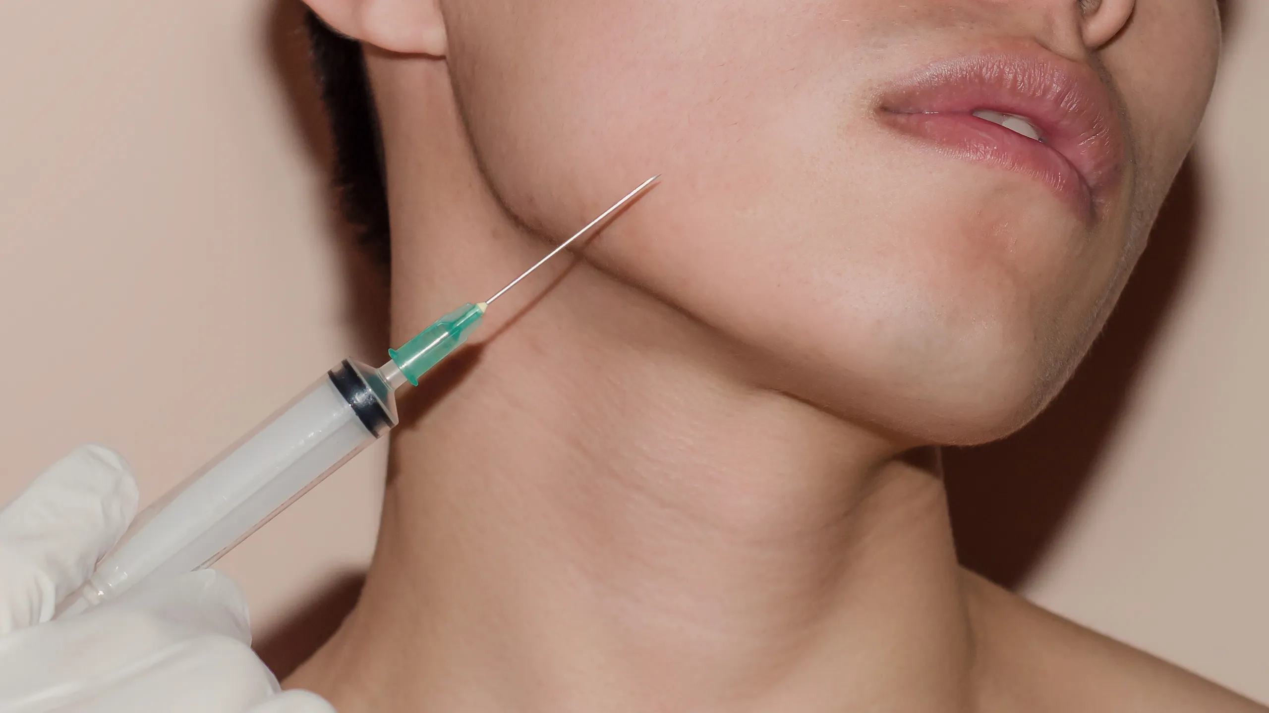 DHA-licensed practitioner administering Botox injection for forehead wrinkles at Yeppeun Skin Clinic Jumeirah 2 Dubai