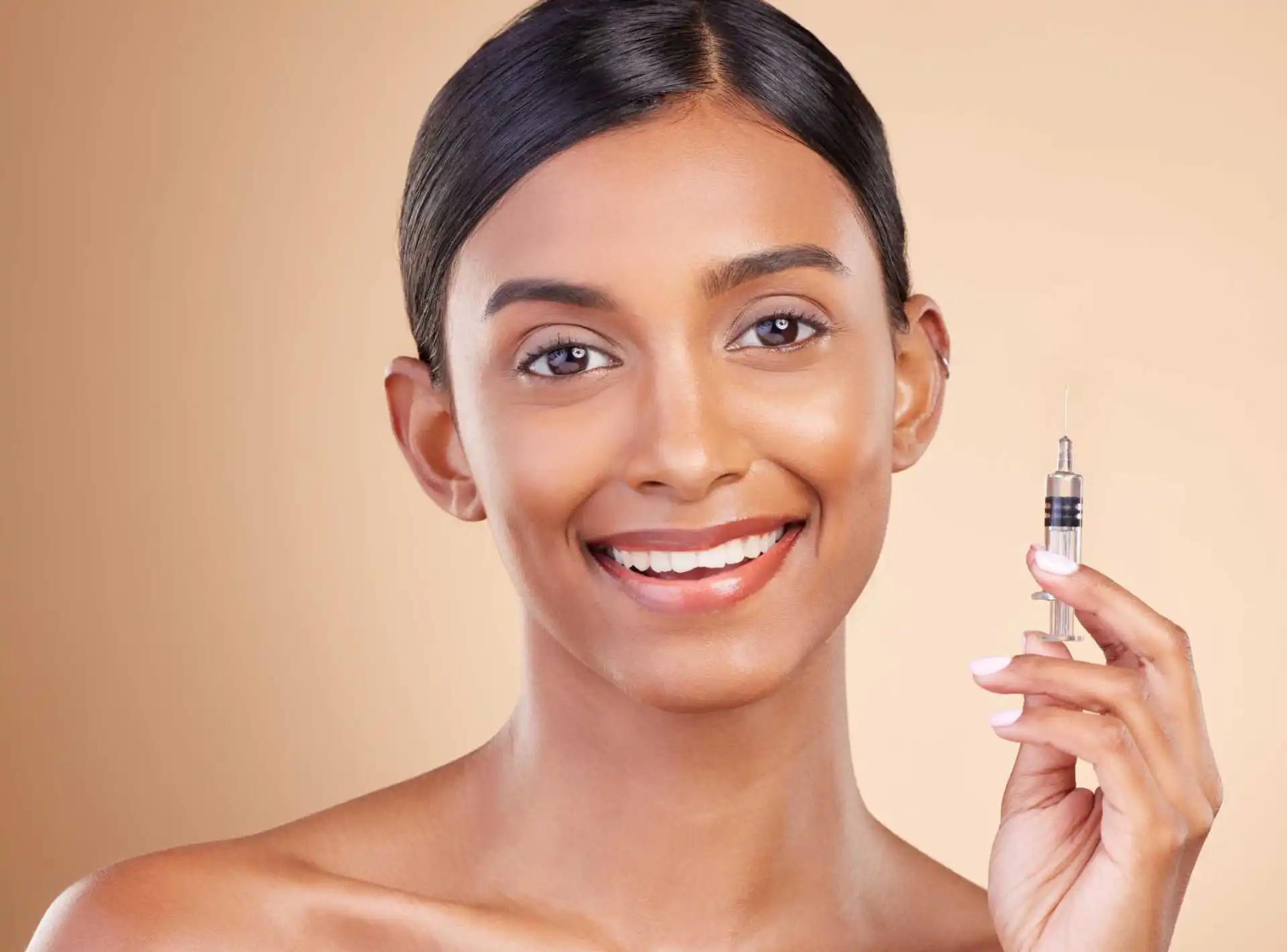 Licensed practitioner administering a Korean-standard dermal filler injection at Yeppeun Skin Clinic in Jumeirah 2, Dubai