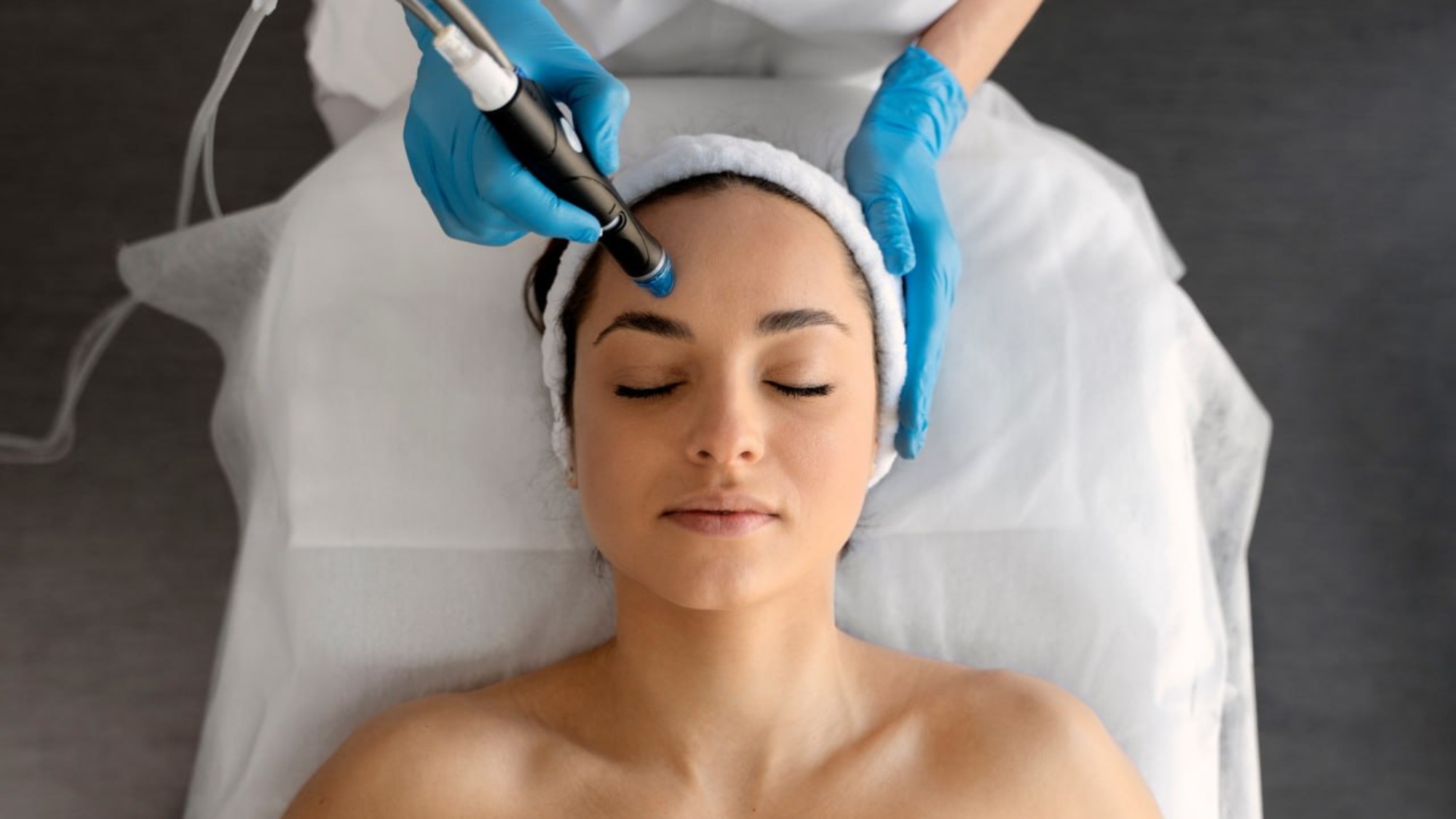 Korean-standard BB Shine suction facial being performed at Yeppeun Skin Clinic in Jumeirah 2, Dubai
